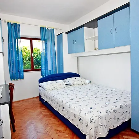 アパート Martic - Four Bedroom With Terrace And Sea View *