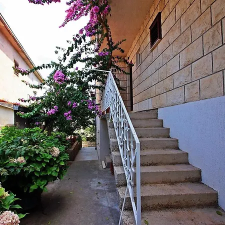 アパート Martic - Four Bedroom With Terrace And Sea View *