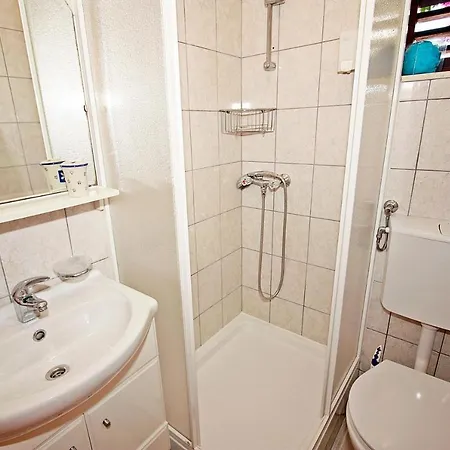 アパート Martic - Four Bedroom With Terrace And Sea View