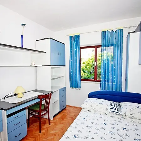 アパート Martic - Four Bedroom With Terrace And Sea View *