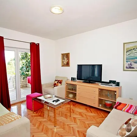 Martic - Four Bedroom With Terrace And Sea View スペタル