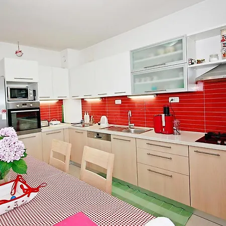 Martic - Four Bedroom With Terrace And Sea View * スペタル